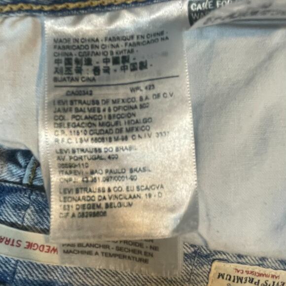 Levis Jeans Womens 27 Blue Wedgie Straight Button Fly Distressed Retro Mid Rise - Picture 8 of 14